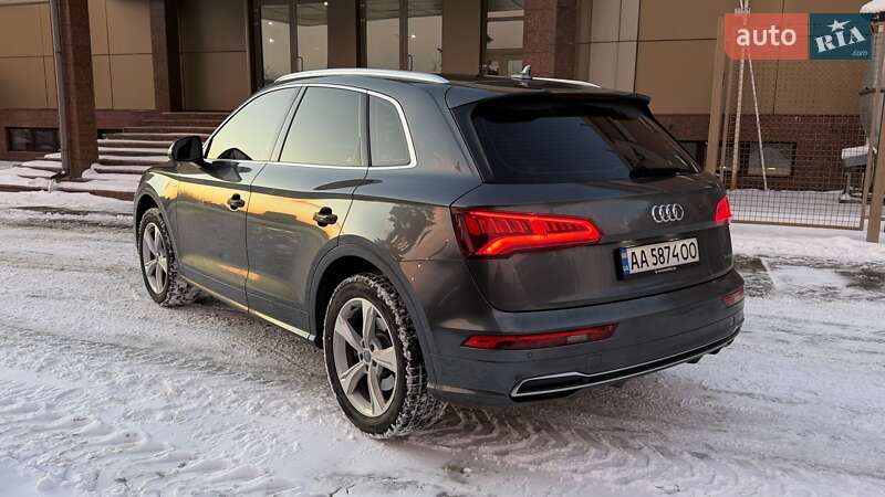 Внедорожник / Кроссовер Audi Q5 2017 в Киеве