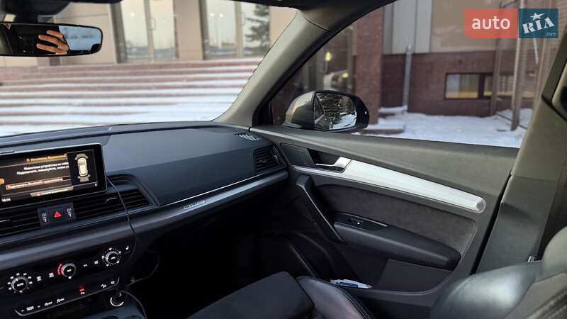 Внедорожник / Кроссовер Audi Q5 2017 в Киеве