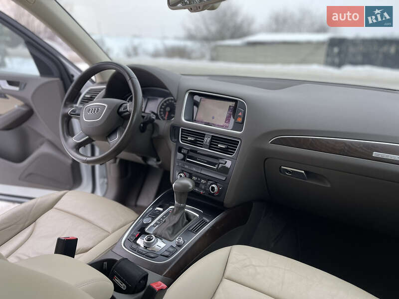 Внедорожник / Кроссовер Audi Q5 2015 в Луцке