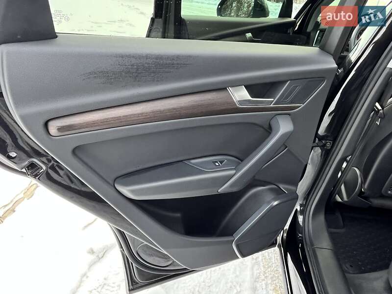 Внедорожник / Кроссовер Audi Q5 2023 в Киеве