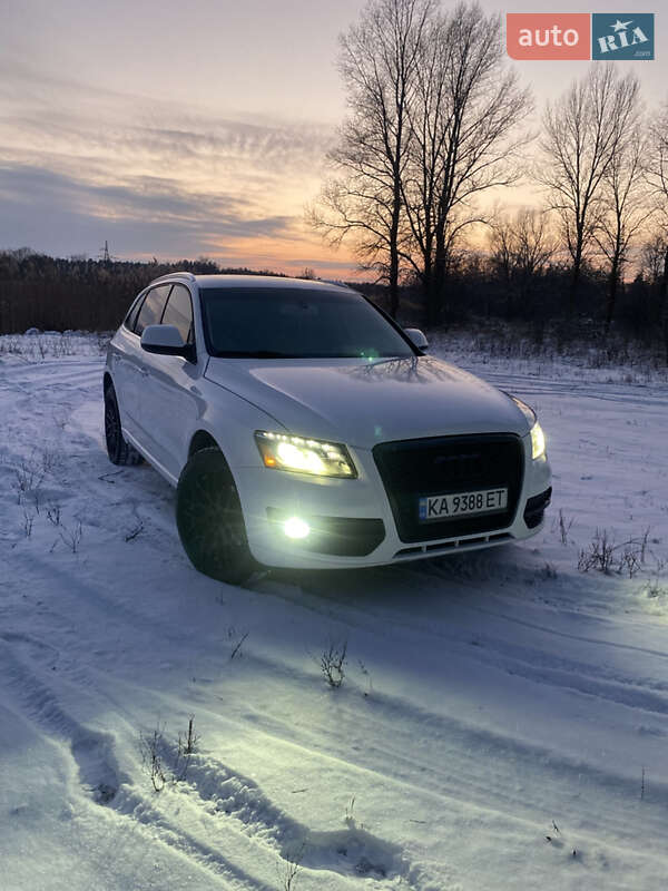 Внедорожник / Кроссовер Audi Q5 2011 в Полтаве