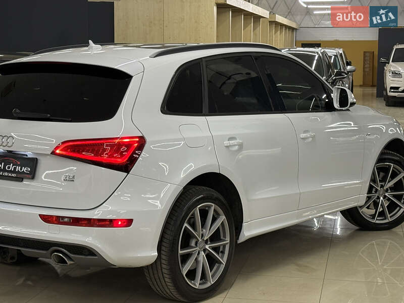 Внедорожник / Кроссовер Audi Q5 2014 в Николаеве