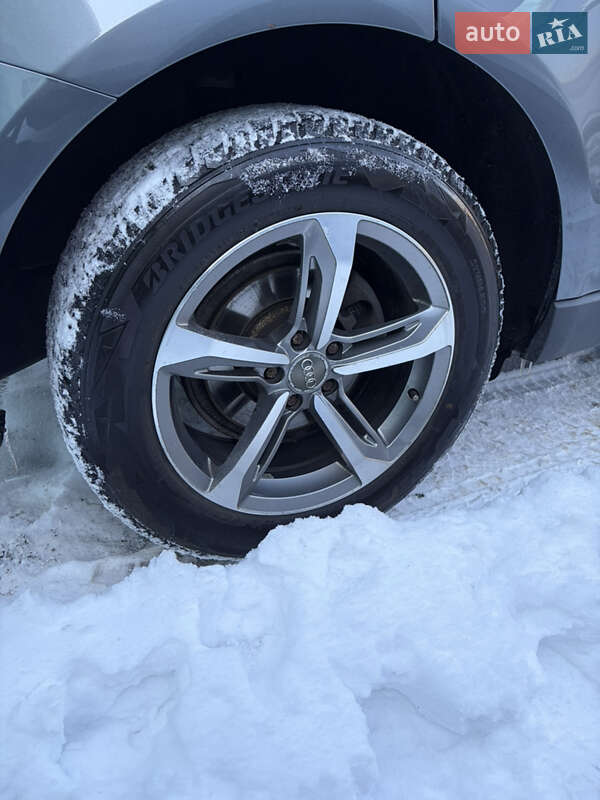 Позашляховик / Кросовер Audi Q5 2014 в Києві