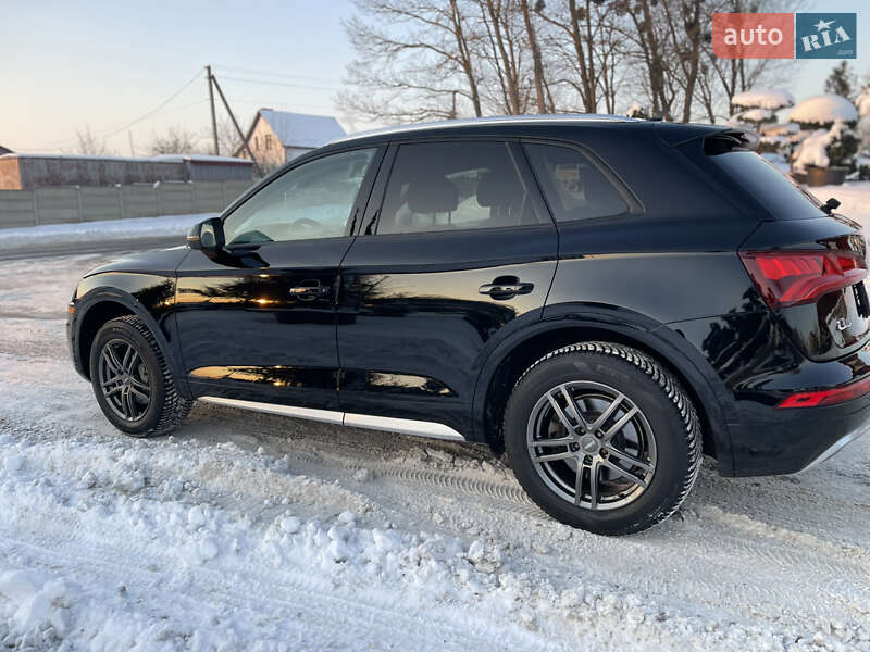 Внедорожник / Кроссовер Audi Q5 2018 в Луцке