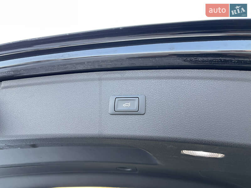 Внедорожник / Кроссовер Audi Q5 2018 в Луцке