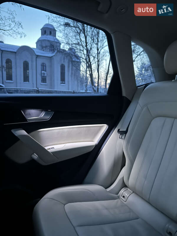 Внедорожник / Кроссовер Audi Q5 2018 в Чернигове