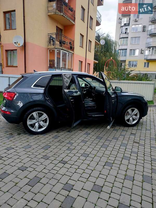 Внедорожник / Кроссовер Audi Q5 2018 в Ивано-Франковске