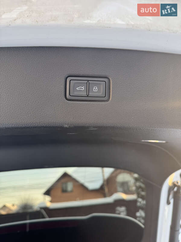 Внедорожник / Кроссовер Audi Q5 2023 в Киеве