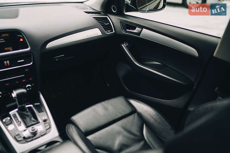 Внедорожник / Кроссовер Audi Q5 2012 в Луцке