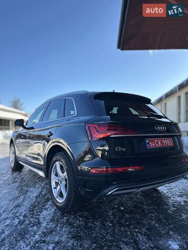 Внедорожник / Кроссовер Audi Q5 2021 в Львове