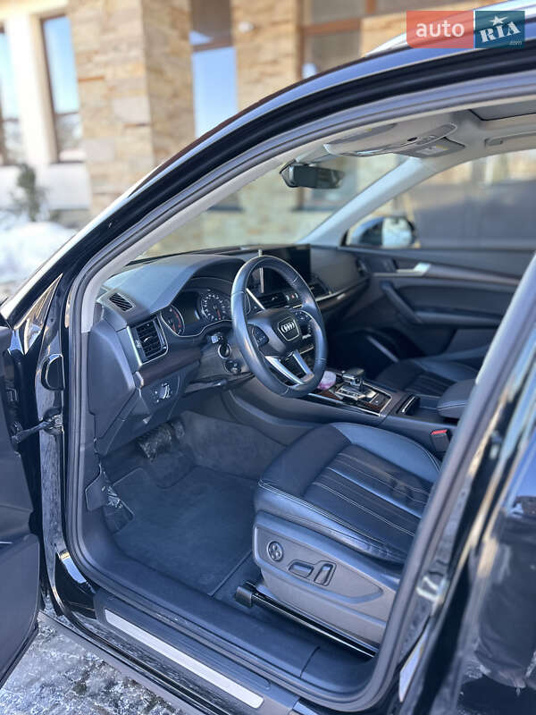 Внедорожник / Кроссовер Audi Q5 2021 в Львове