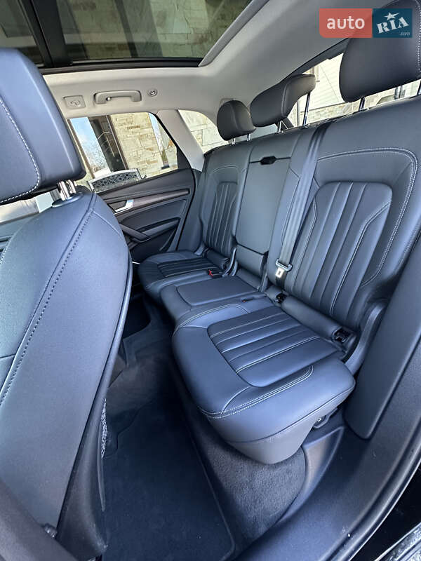 Внедорожник / Кроссовер Audi Q5 2021 в Львове