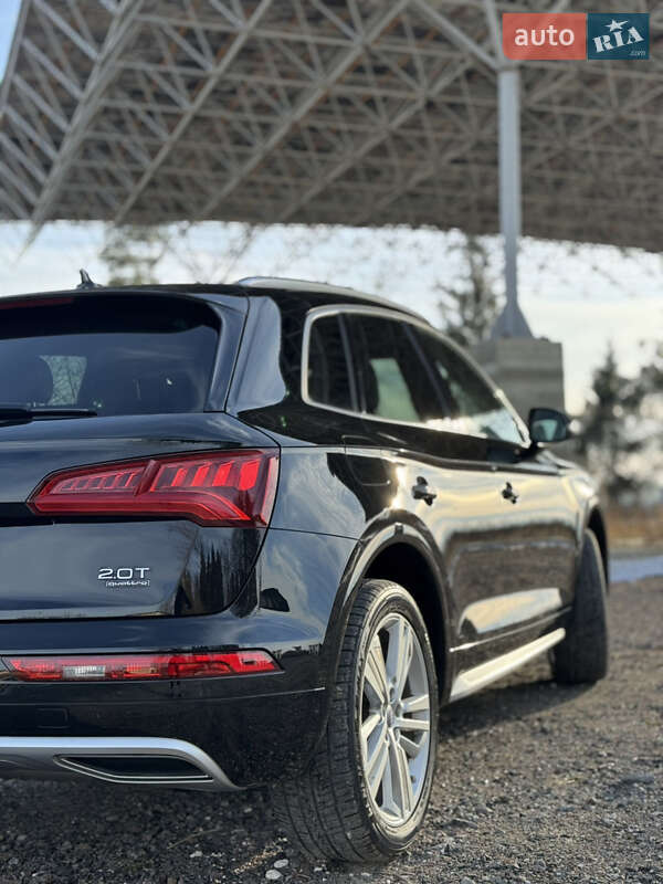 Внедорожник / Кроссовер Audi Q5 2018 в Самборе