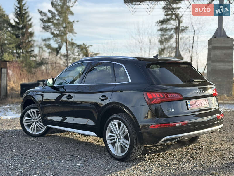 Внедорожник / Кроссовер Audi Q5 2018 в Самборе