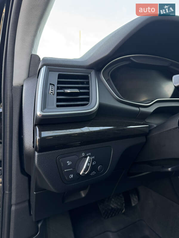 Внедорожник / Кроссовер Audi Q5 2018 в Самборе