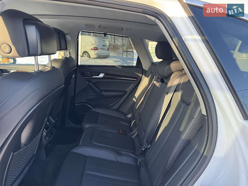 Внедорожник / Кроссовер Audi Q5 2018 в Луцке