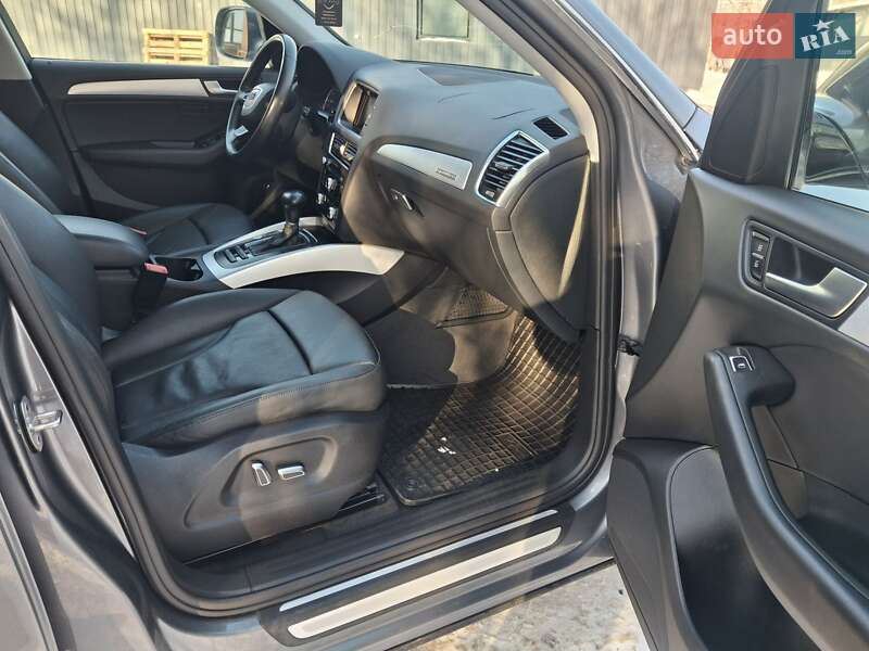 Внедорожник / Кроссовер Audi Q5 2014 в Каменец-Подольском