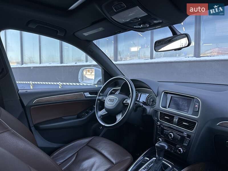 Внедорожник / Кроссовер Audi Q5 2013 в Тернополе