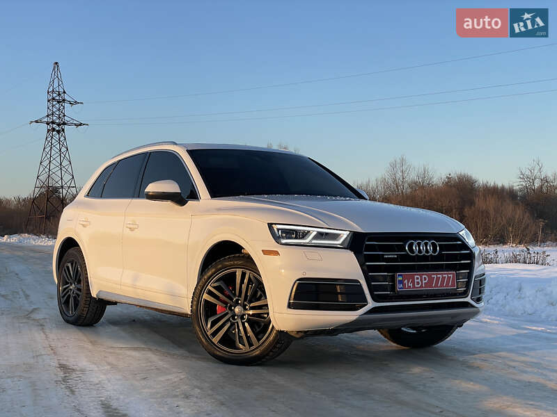 Позашляховик / Кросовер Audi Q5 2018 в Львові