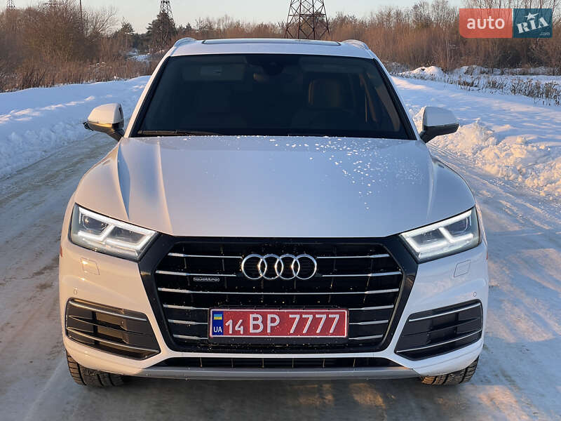 Позашляховик / Кросовер Audi Q5 2018 в Львові