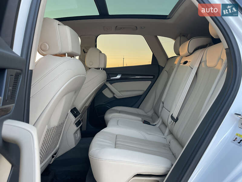 Позашляховик / Кросовер Audi Q5 2018 в Львові