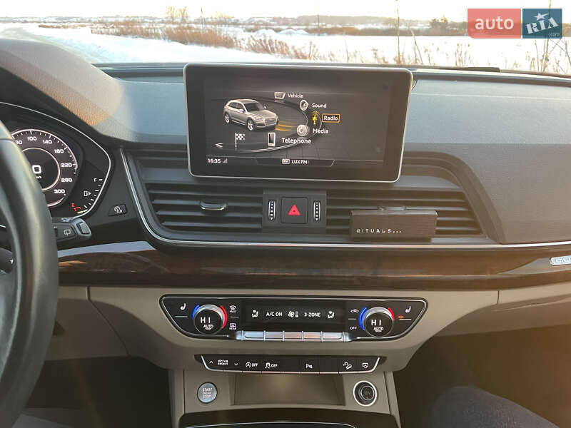 Позашляховик / Кросовер Audi Q5 2018 в Львові