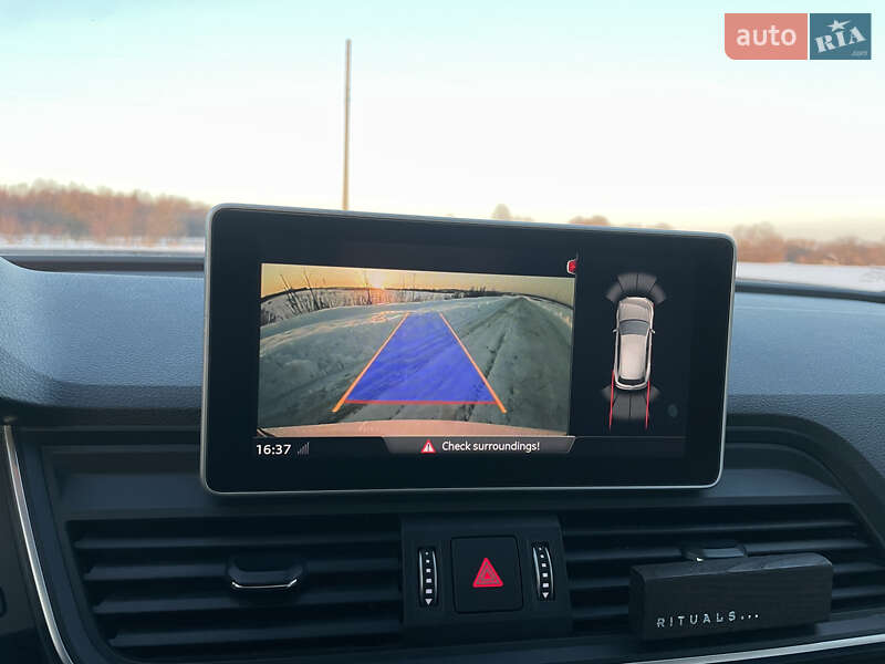 Позашляховик / Кросовер Audi Q5 2018 в Львові