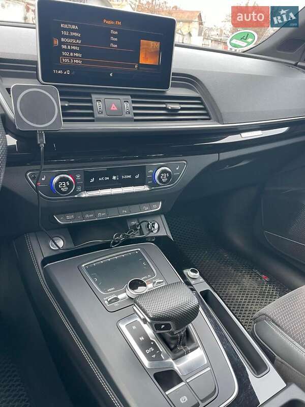 Позашляховик / Кросовер Audi Q5 2018 в Києві