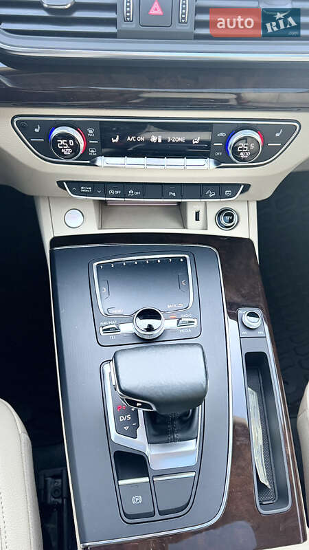 Позашляховик / Кросовер Audi Q5 2018 в Одесі