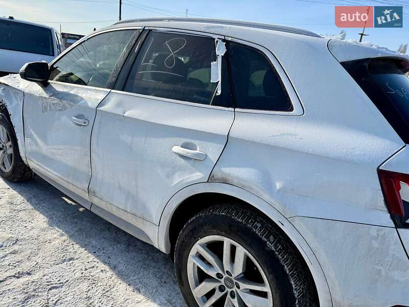 Внедорожник / Кроссовер Audi Q5 2017 в Киеве