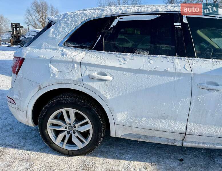 Внедорожник / Кроссовер Audi Q5 2017 в Киеве