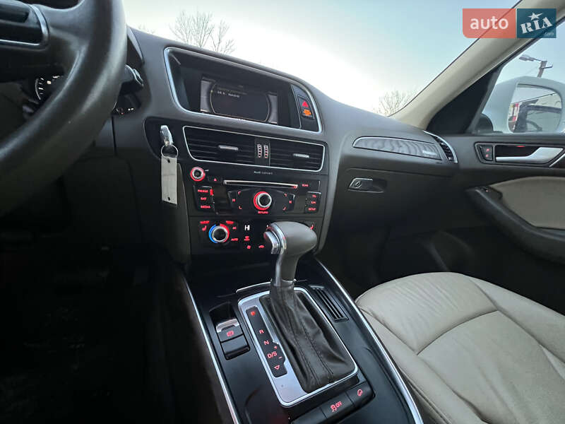 Позашляховик / Кросовер Audi Q5 2013 в Івано-Франківську