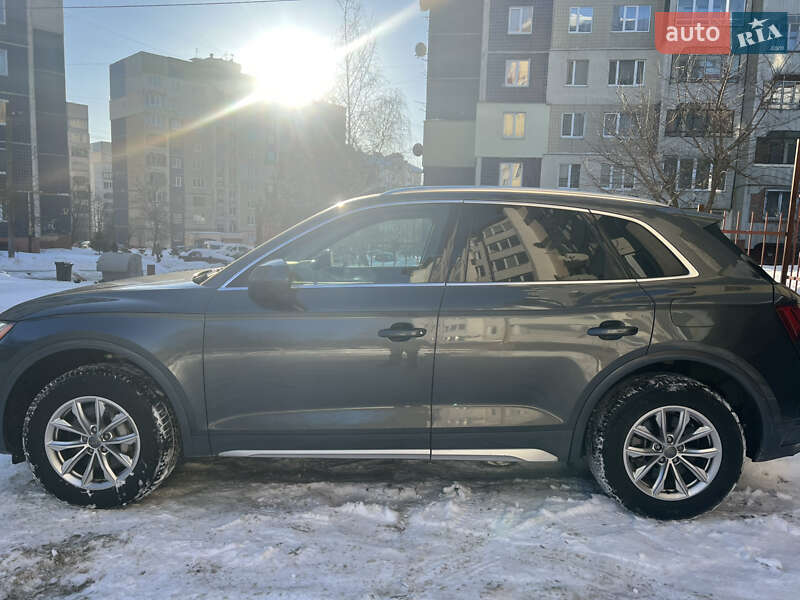 Позашляховик / Кросовер Audi Q5 2021 в Львові
