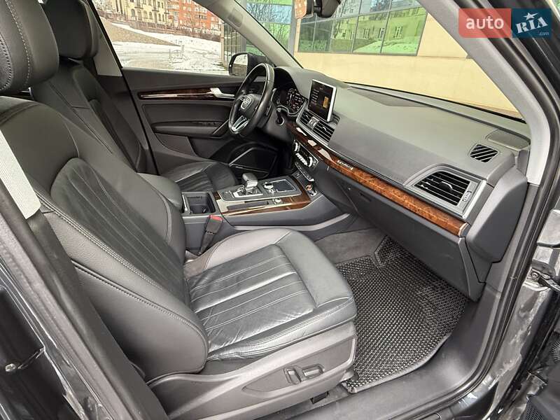 Внедорожник / Кроссовер Audi Q5 2017 в Харькове