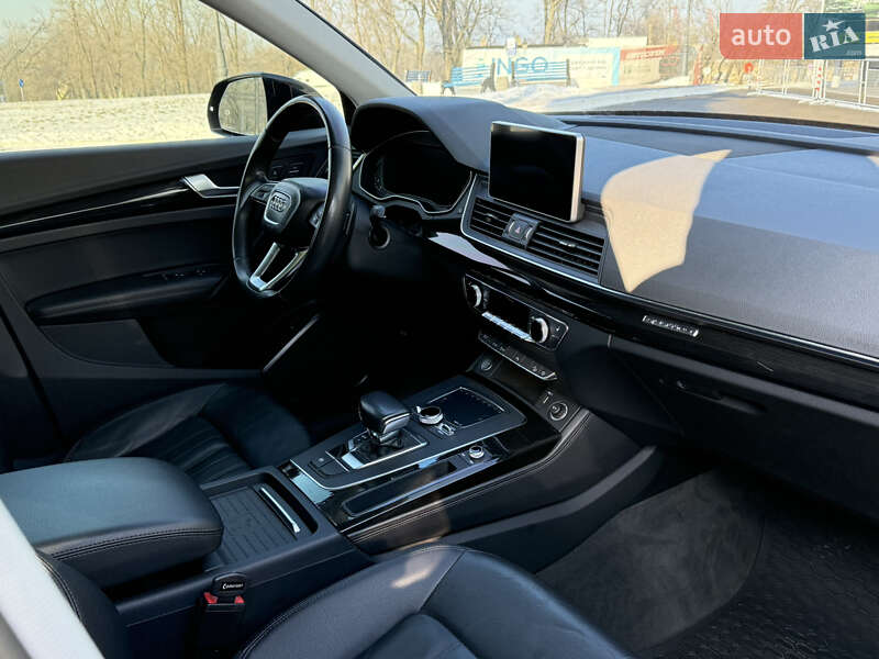 Внедорожник / Кроссовер Audi Q5 2020 в Одессе фото 30 Внедорожник / Кроссовер Audi Q5 2020 в Одессе