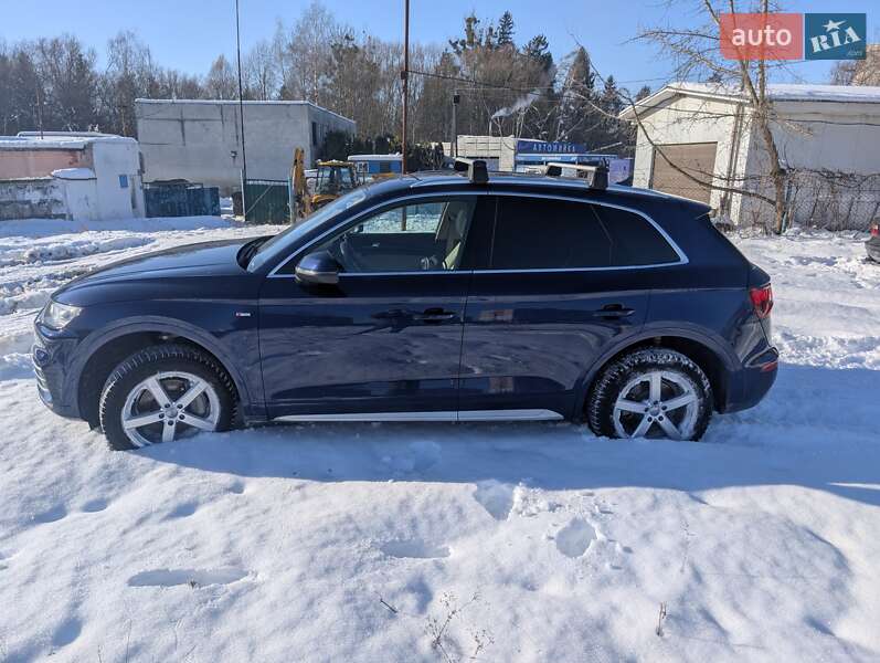 Внедорожник / Кроссовер Audi Q5 2017 в Львове