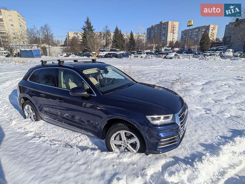 Внедорожник / Кроссовер Audi Q5 2017 в Львове