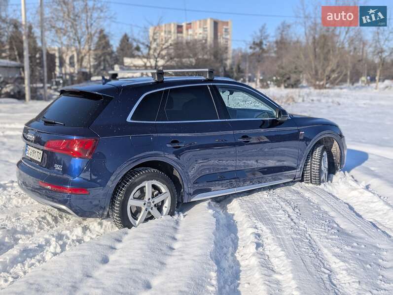 Внедорожник / Кроссовер Audi Q5 2017 в Львове