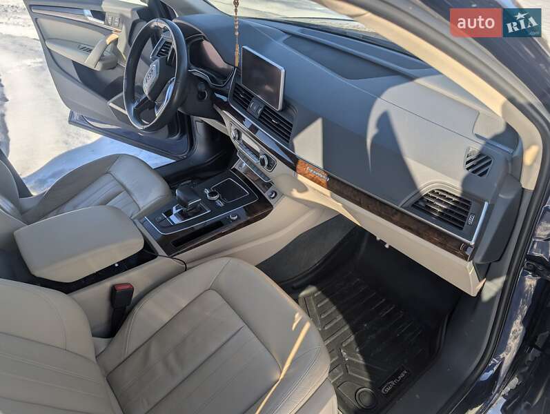 Внедорожник / Кроссовер Audi Q5 2017 в Львове