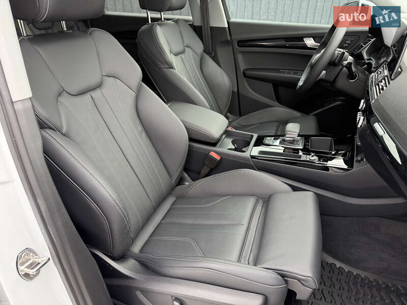 Внедорожник / Кроссовер Audi Q5 2023 в Стрые