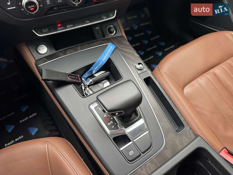 Позашляховик / Кросовер Audi Q5 2021 в Рівному