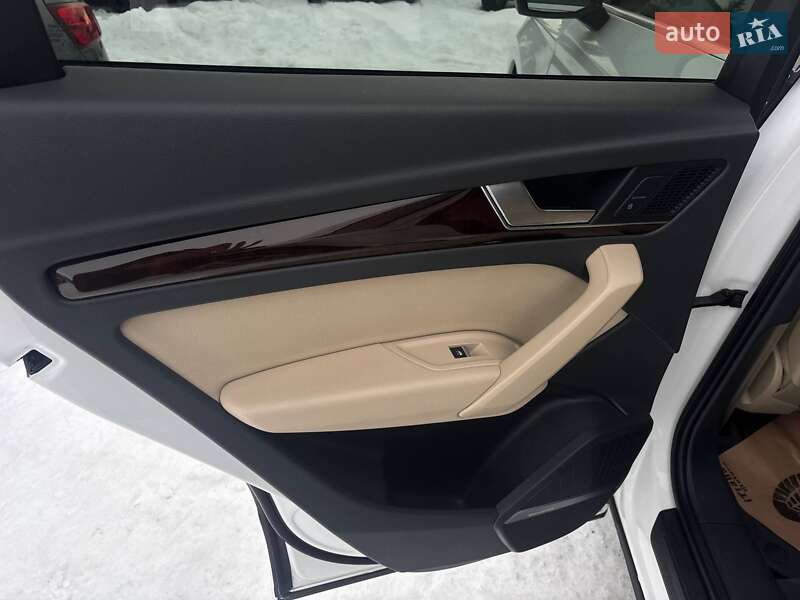 Позашляховик / Кросовер Audi Q5 2017 в Стрию фото 34 Позашляховик / Кросовер Audi Q5 2017 в Стрию
