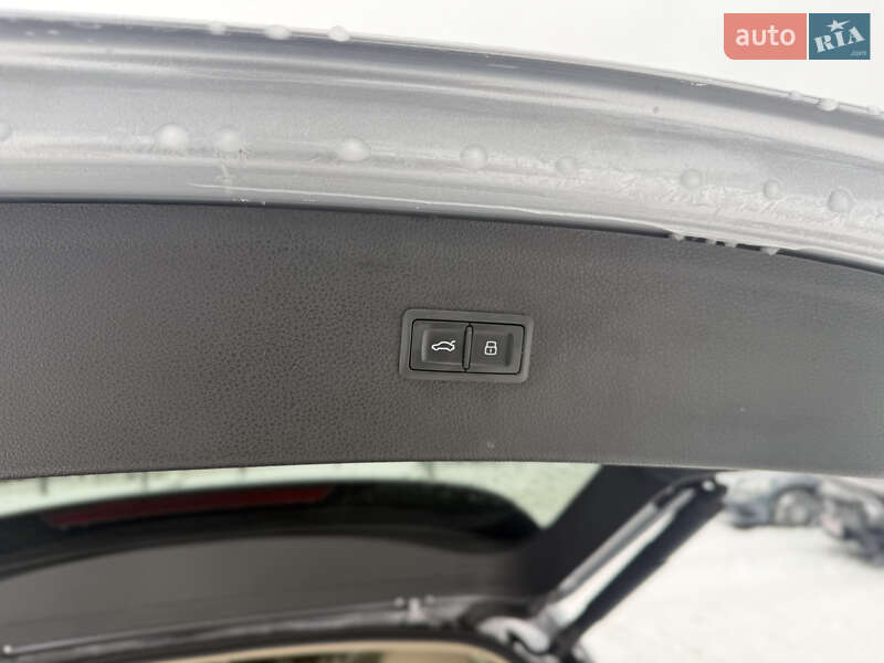 Внедорожник / Кроссовер Audi Q5 2021 в Киеве