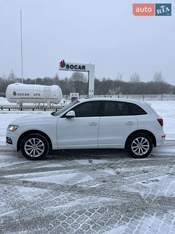 Позашляховик / Кросовер Audi Q5 2016 в Львові