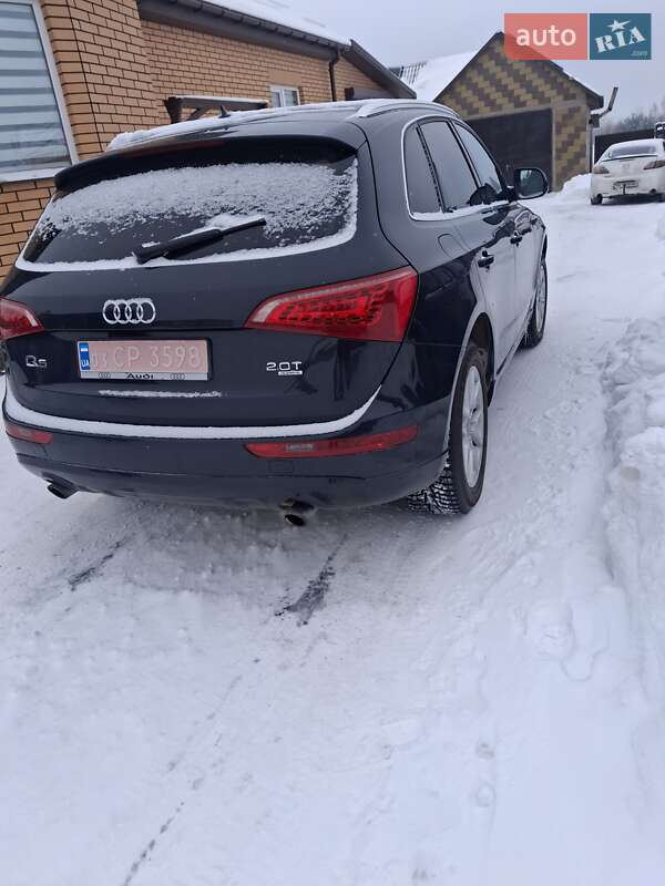 Внедорожник / Кроссовер Audi Q5 2011 в Владимирце