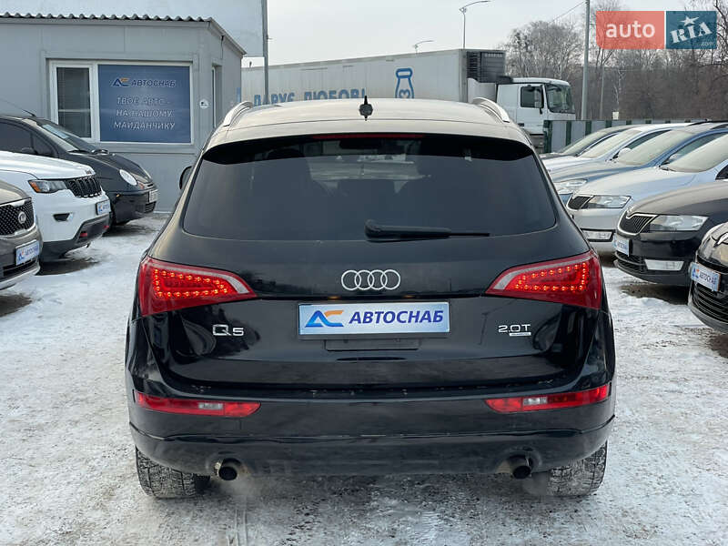 Внедорожник / Кроссовер Audi Q5 2011 в Полтаве