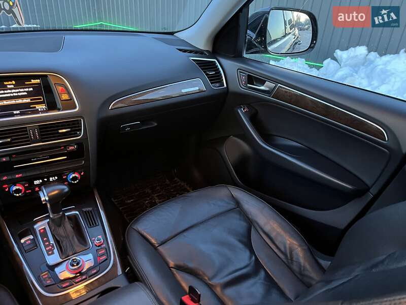 Внедорожник / Кроссовер Audi Q5 2015 в Львове