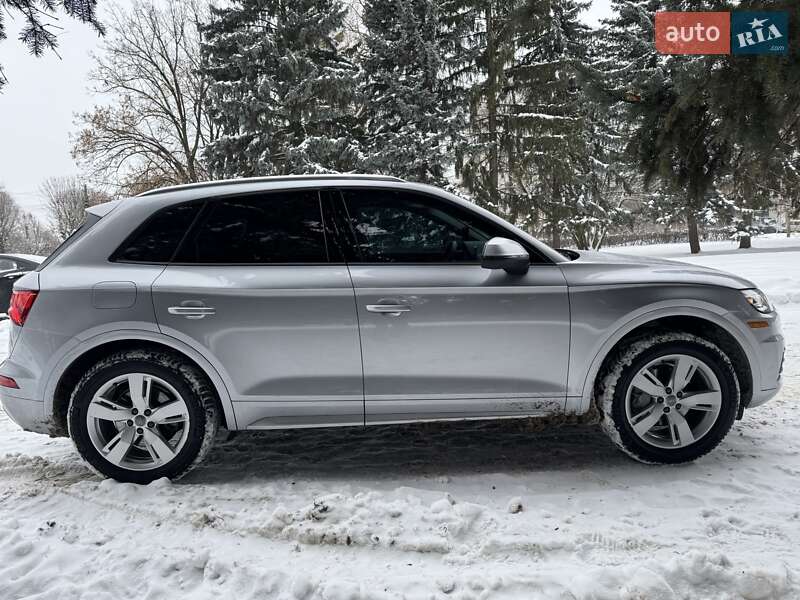 Внедорожник / Кроссовер Audi Q5 2018 в Луцке