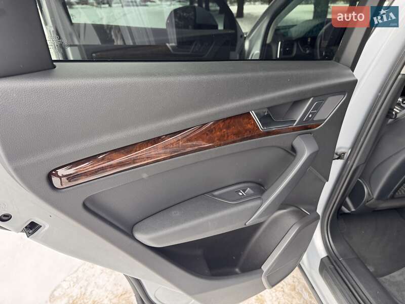 Внедорожник / Кроссовер Audi Q5 2018 в Луцке