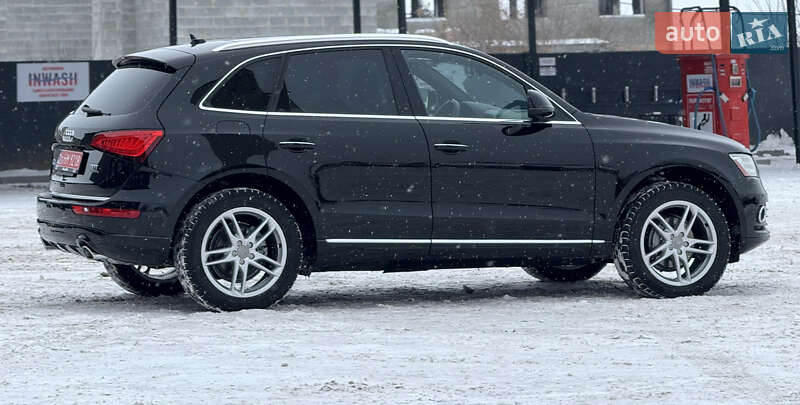 Позашляховик / Кросовер Audi Q5 2016 в Дубні